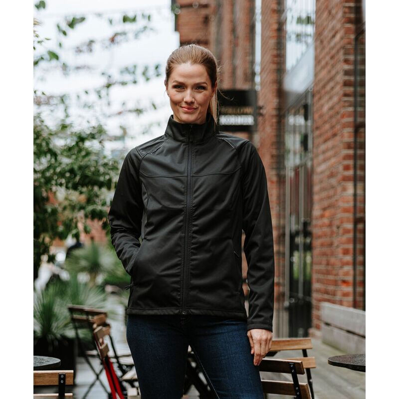 Women's Greenwich lightweight softshell Thumbnail